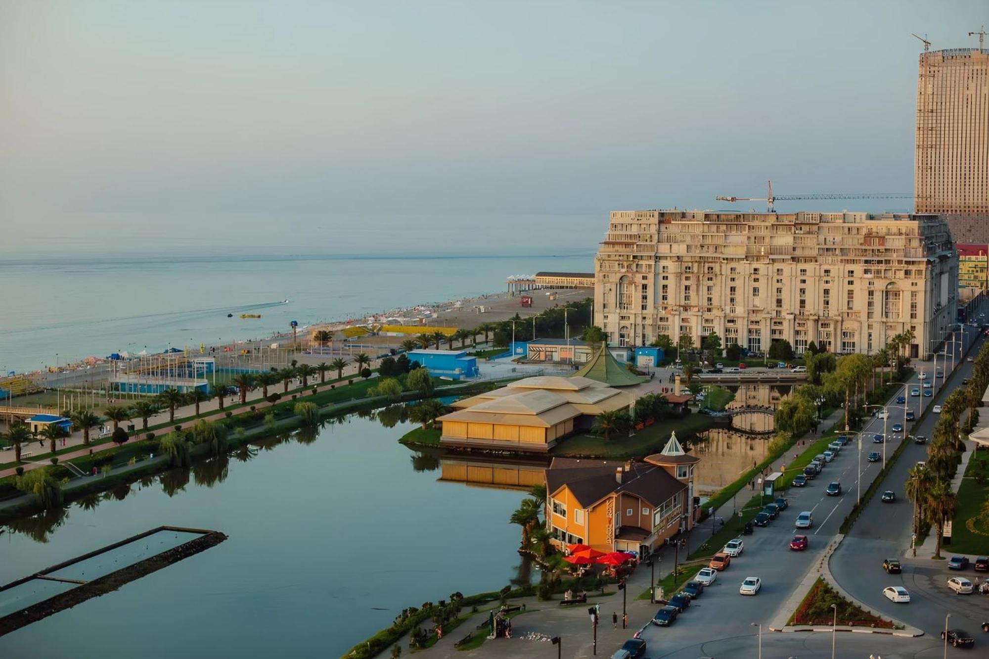 Appartamento View From Above Orbi City Batumi Esterno foto